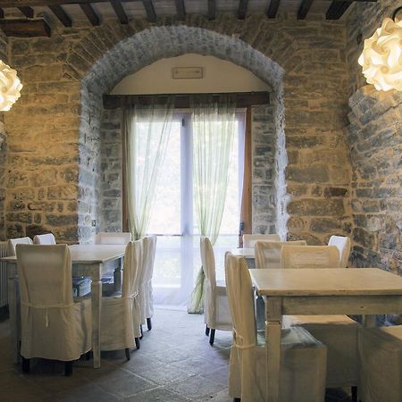 ホテルLe Torracce Agriturismo Olistico Valfabbrica エクステリア 写真