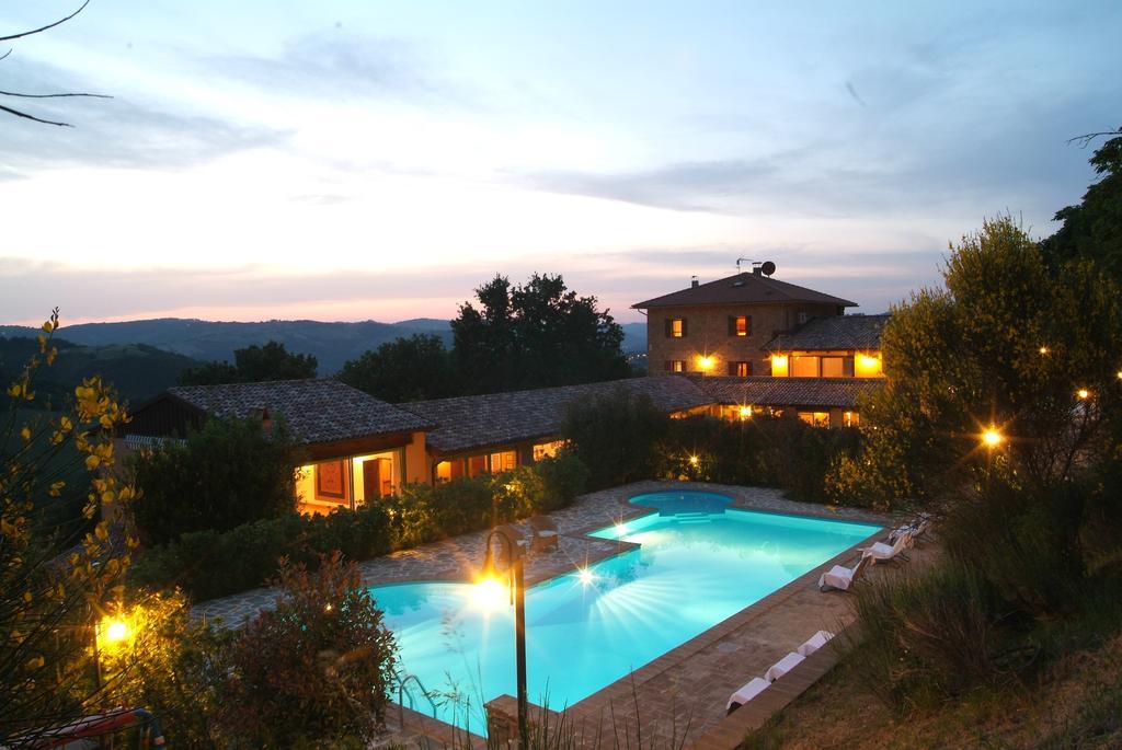 ホテルLe Torracce Agriturismo Olistico Valfabbrica エクステリア 写真
